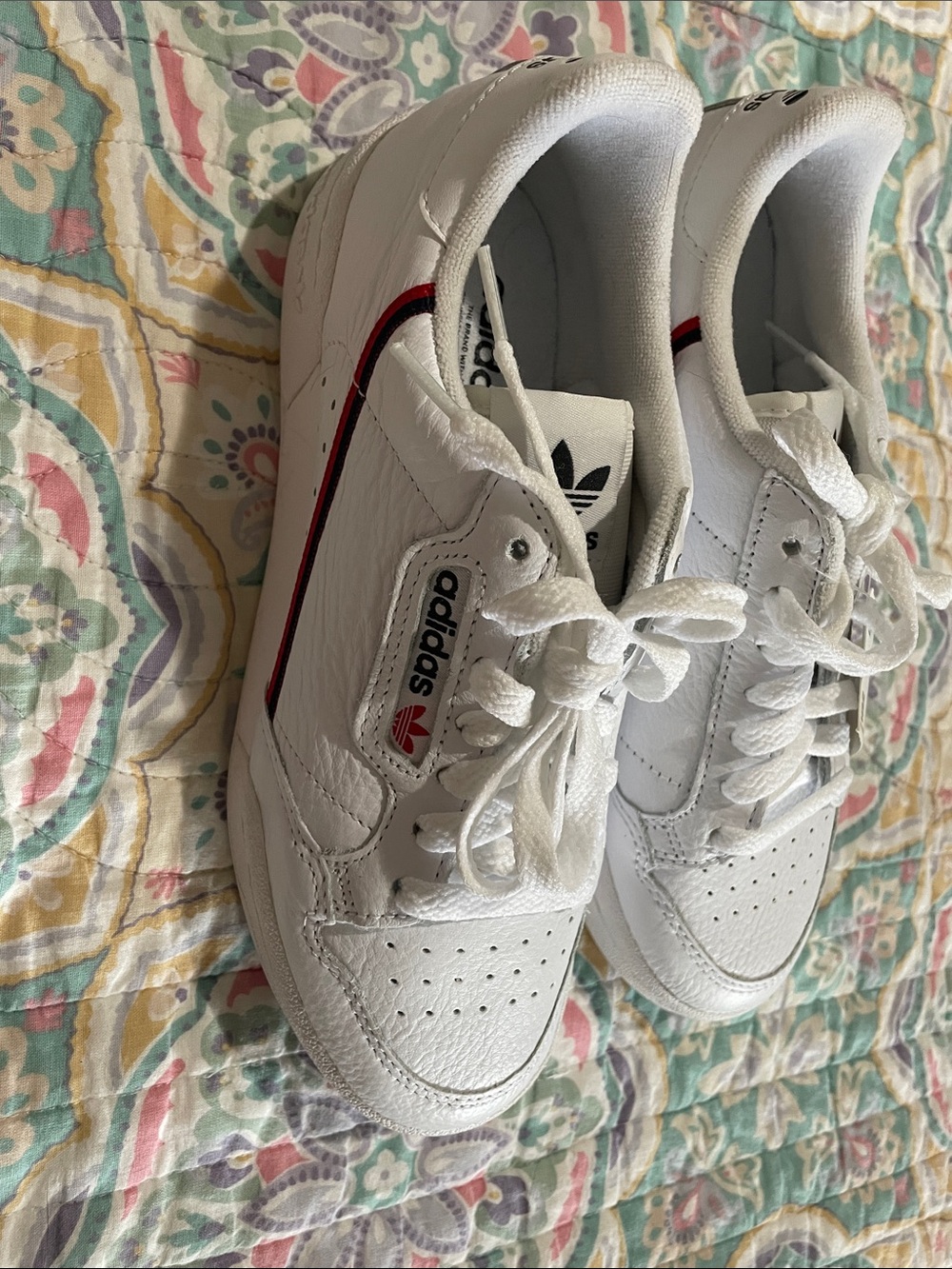 Adidas Men’s Continental 80. White, navy,scarlet leather. G27706. Size 4.5. NWT
